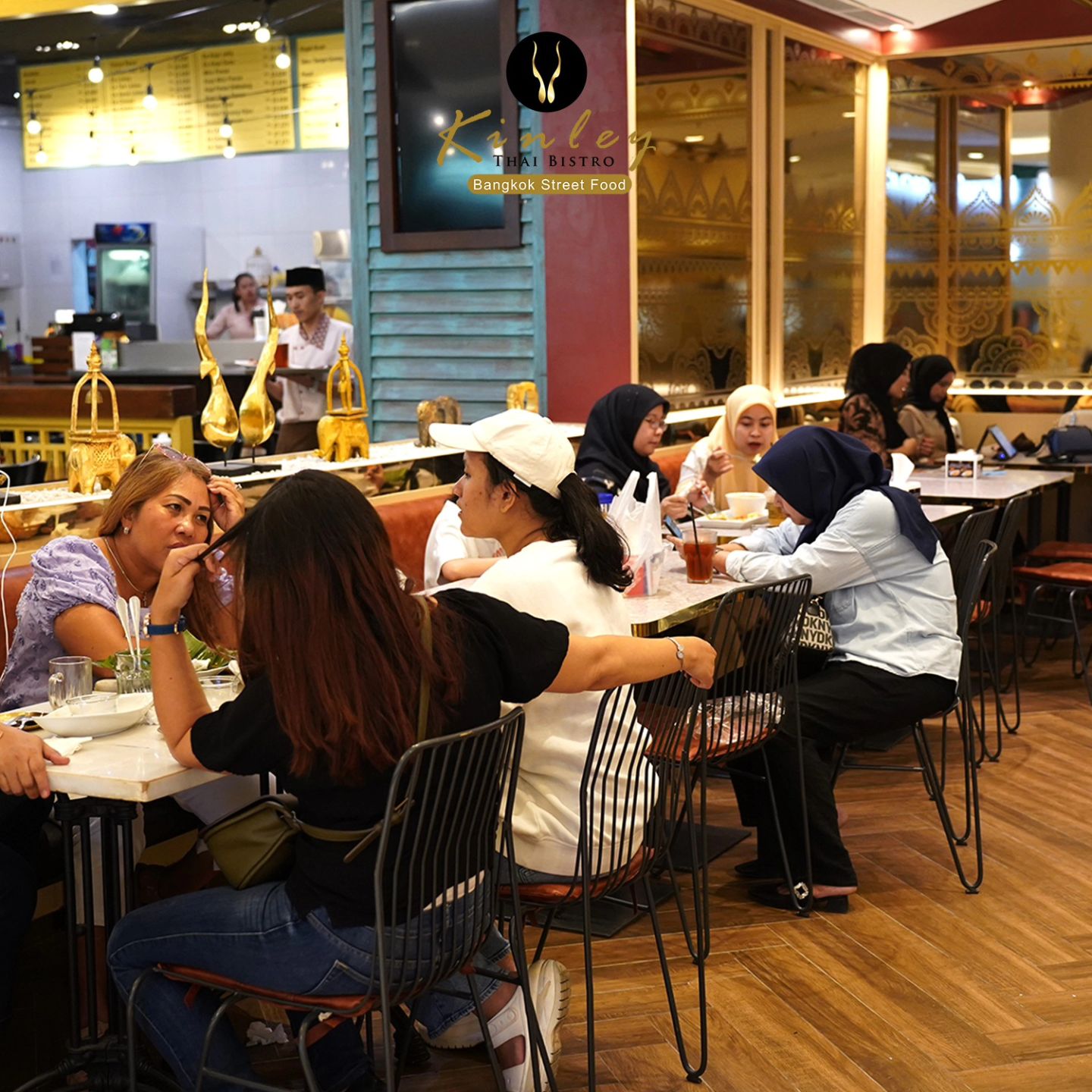 Nikmati sensasi otentik Thailand di Kinley Bistro : Suasana nyaman,