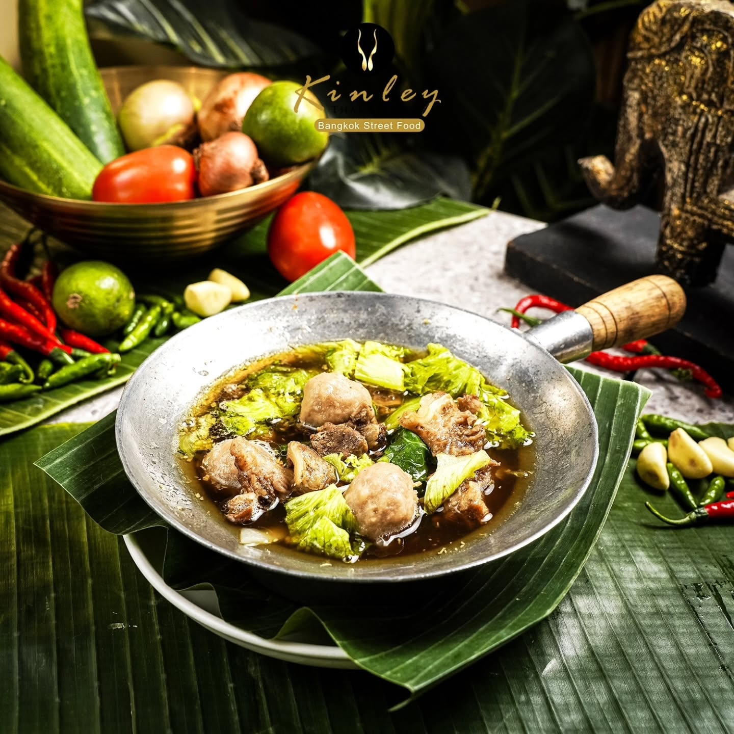 Rasakan kenikmatan Kwetiau Bakso Sapi ala Kinley Bistro! 🥩 Paduan kwetiau yang kenyal dan bakso sapi yang juicy, siap memanjakan lidah Anda dengan cita rasa Thailand yang otentik. Wajib coba, dijamin puas! 🇹🇭

Rasakan kelezatan otentik di @kinleybistro! Kami hanya menggunakan bahan alami tanpa perasa atau bubuk buatan. Semua diolah dengan bahan segar, termasuk santan segar yang dipersiapkan setiap hari. Nikmati kualitas yang bisa Anda rasakan di setiap gigitan! 🥥