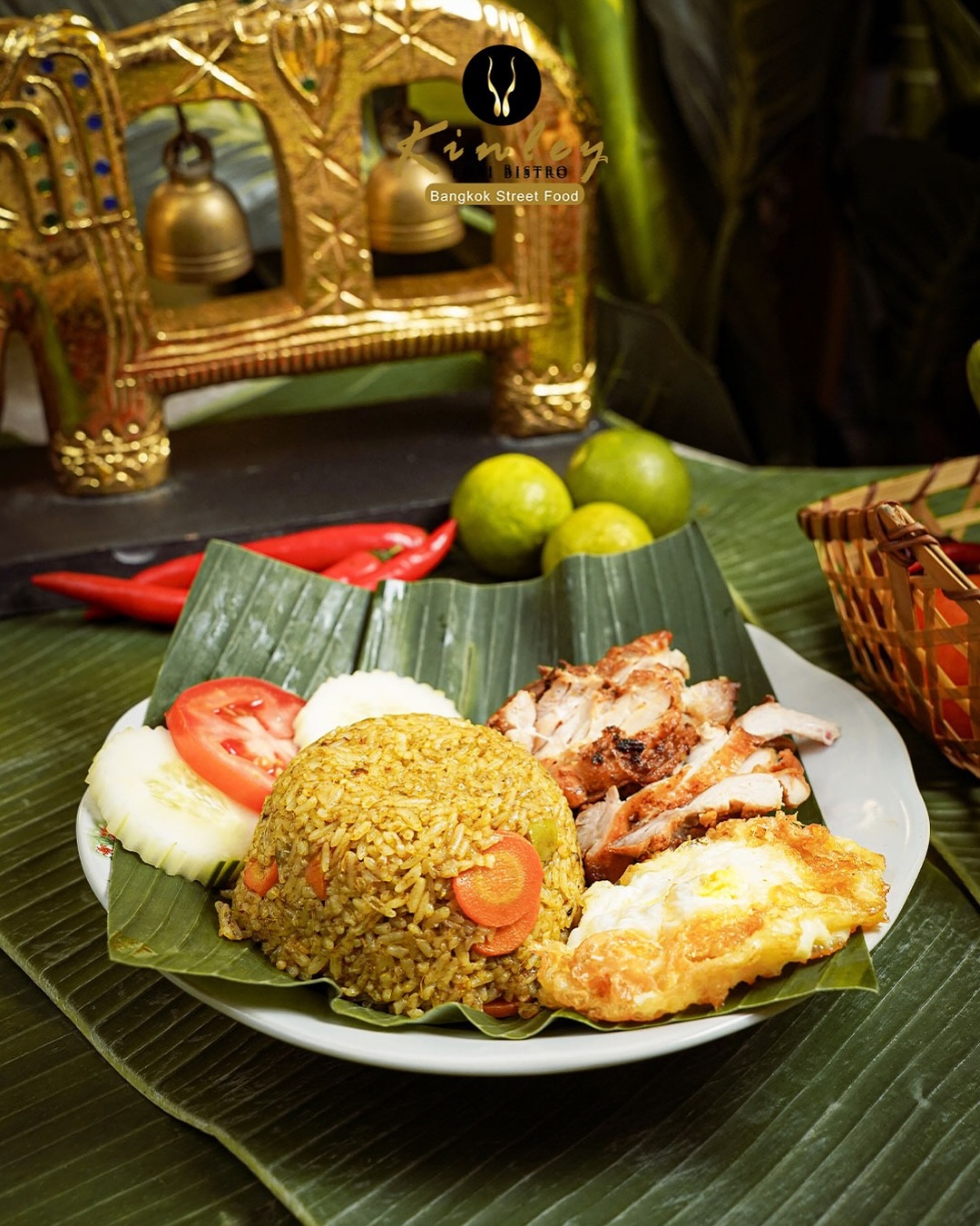 Sudah saatnya kamu cobain nasi goreng dari kinley
Rasakan cita rasa autentik Thailand di Kinley Thai Bistro! ‍
Sejak 2014, kami menghadirkan masakan Thailand otentik dengan bahan segar berkualitas, langsung dari dapur Thai Masterchef kami!  Setiap suapan adalah petualangan rasa yang kaya rempah dan menggugah selera! 🤩

Rasakan kelezatan otentik di @kinleybistro! Kami hanya menggunakan bahan alami tanpa perasa atau bubuk buatan. Semua diolah dengan bahan segar, termasuk santan segar yang dipersiapkan setiap hari. Nikmati kualitas yang bisa Anda rasakan di setiap gigitan! 🥥

 Tag teman yang harus coba makan di sini!