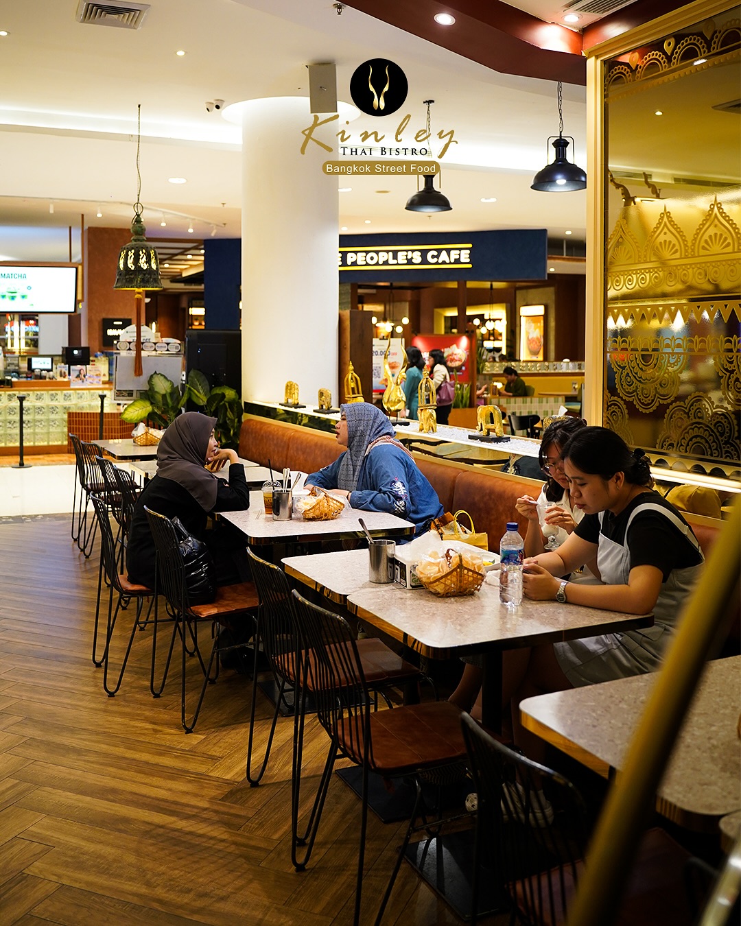 Sundays with family, Tuesdays with your love, Fridays with the gang Kinley’s here for it all.
 Every day is a good day to get cozy together.
Siap berpetualang dengan rasa baru?  Yuk, datang ke @kinleybistro dan eksplorasi menu favoritmu! Semua diolah dengan bahan segar, termasuk santan segar yang dipersiapkan setiap hari. Nikmati kualitas yang bisa Anda rasakan di setiap gigitan! 🥥

 Tag teman yang harus coba makan di sini!