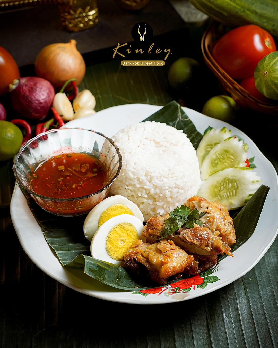 Pernah jatuh cinta sama street food Thailand dan belum bisa move on?
Santai, sekarang kamu gak perlu jauh-jauh.
Kinley bawa semuanya ke sini biar rindumu terobati lewat rasa.
Rasakan kelezatan otentik di @kinleybistro! Kami hanya menggunakan bahan alami tanpa perasa atau bubuk buatan. Semua diolah dengan bahan segar, termasuk santan segar yang dipersiapkan setiap hari. Nikmati kualitas yang bisa Anda rasakan di setiap gigitan! 🥥
Tag teman yang harus coba makan di sini!