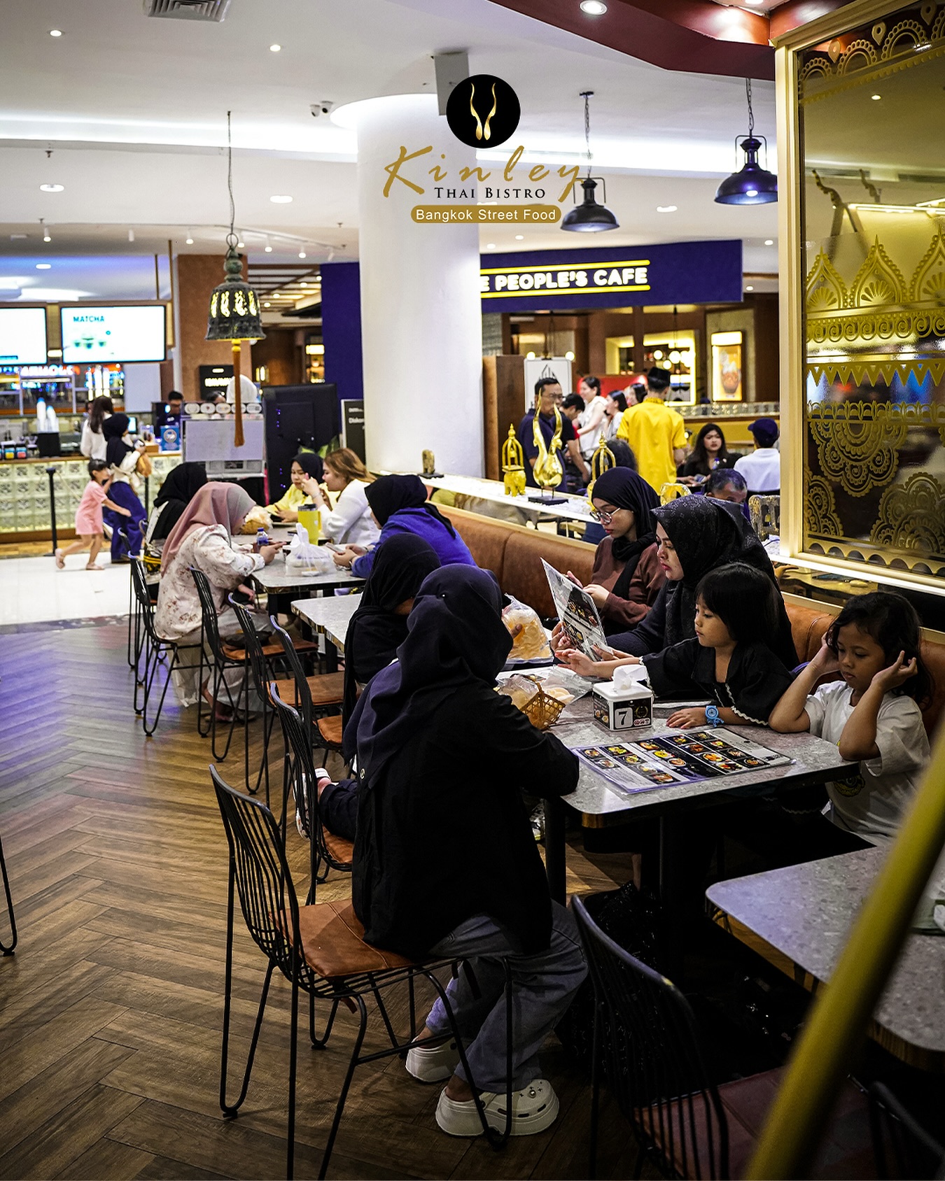 Rindu rasa otentik Thailand tapi belum sempat terbang ke sana?
Tenang, semua kenikmatan Thai food sudah bisa kamu temukan di Kinley 🇹🇭

Rasakan kelezatan otentik di @kinleybistro! Kami hanya menggunakan bahan alami tanpa perasa atau bubuk buatan. Semua diolah dengan bahan segar, termasuk santan segar yang dipersiapkan setiap hari. Nikmati kualitas yang bisa Anda rasakan di setiap gigitan! 🥥

 Tag teman yang harus coba makan di sini!