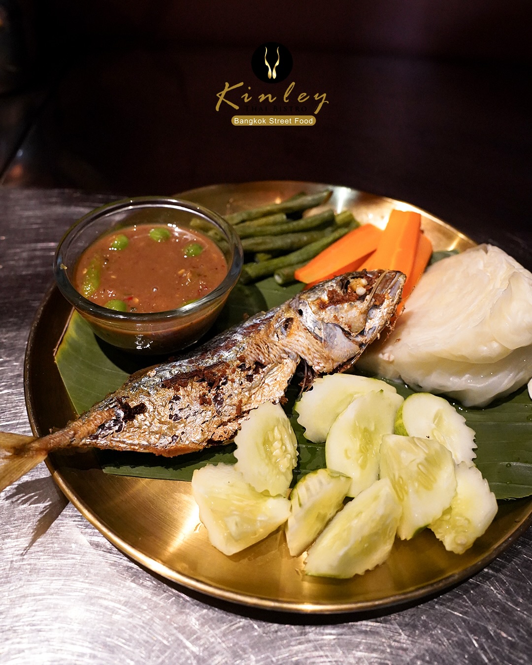 Makanan di Kinley selalu konsisten authentic Thailand, makanya ga heran kalau jadi tempat langganan

Rasakan kelezatan otentik di @kinleybistro! Kami hanya menggunakan bahan alami tanpa perasa atau bubuk buatan. Semua diolah dengan bahan segar, termasuk santan segar yang dipersiapkan setiap hari. Nikmati kualitas yang bisa Anda rasakan di setiap gigitan! 🥥

 Tag teman yang harus coba makan di sini!